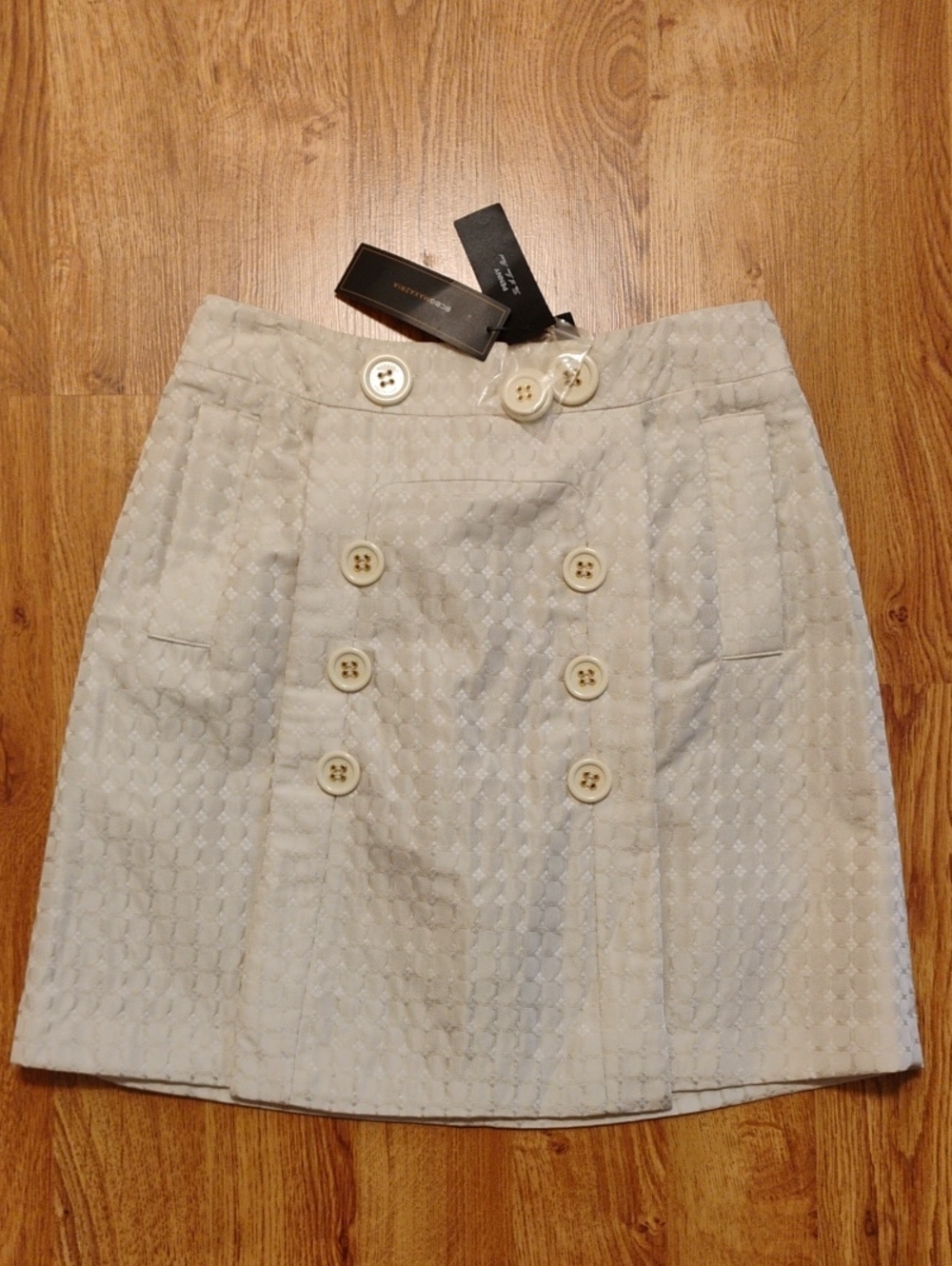 BCBGMaxAzria Cream Textured Double-Breasted Mini Skirt